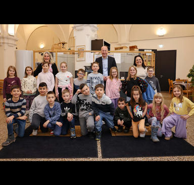 Rund 30 kreative Einsendungen bei Mal- und Bastelwettbewerb des Abfallwirtschaftsbetriebs